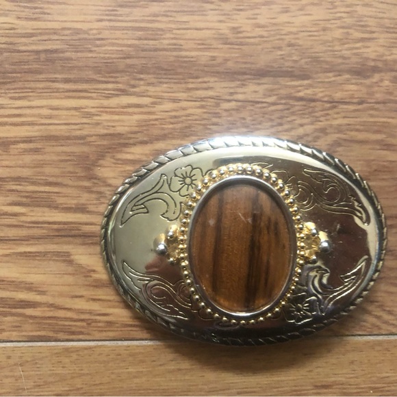 Belt Buckle - Picture 2 of 6